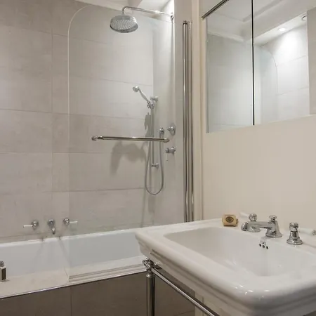 Rue De Bourgogne Iv By Onefinestay Апартаменты