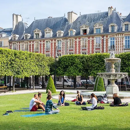 Rue De Bourgogne Iv By Onefinestay Апартаменты Париж